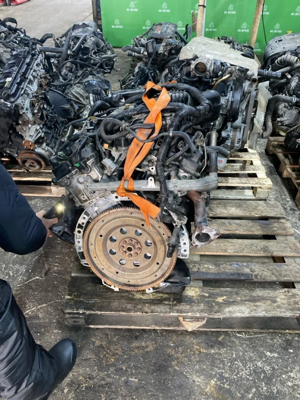 Двигатель Nissan Navara 2006-2014 10102EA200 D40 VQ40DE