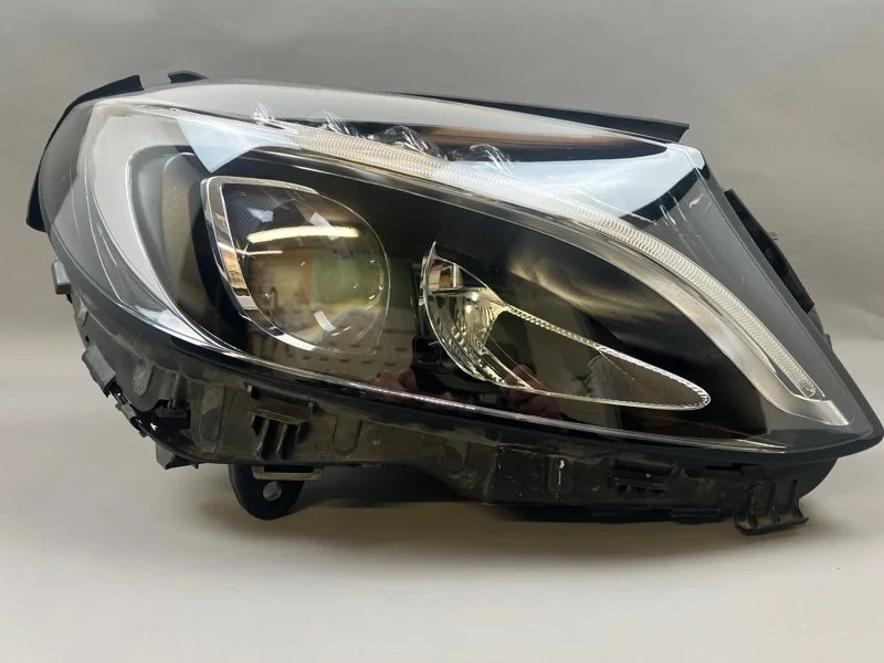 Фара Mercedes-Benz C-class 2014-2018 A2059062604 W205, передняя правая