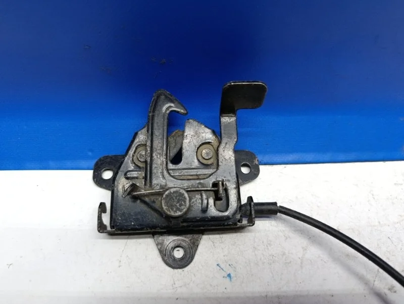 Замок капота Hyundai Elantra HD 2006 - 2011 811302H000