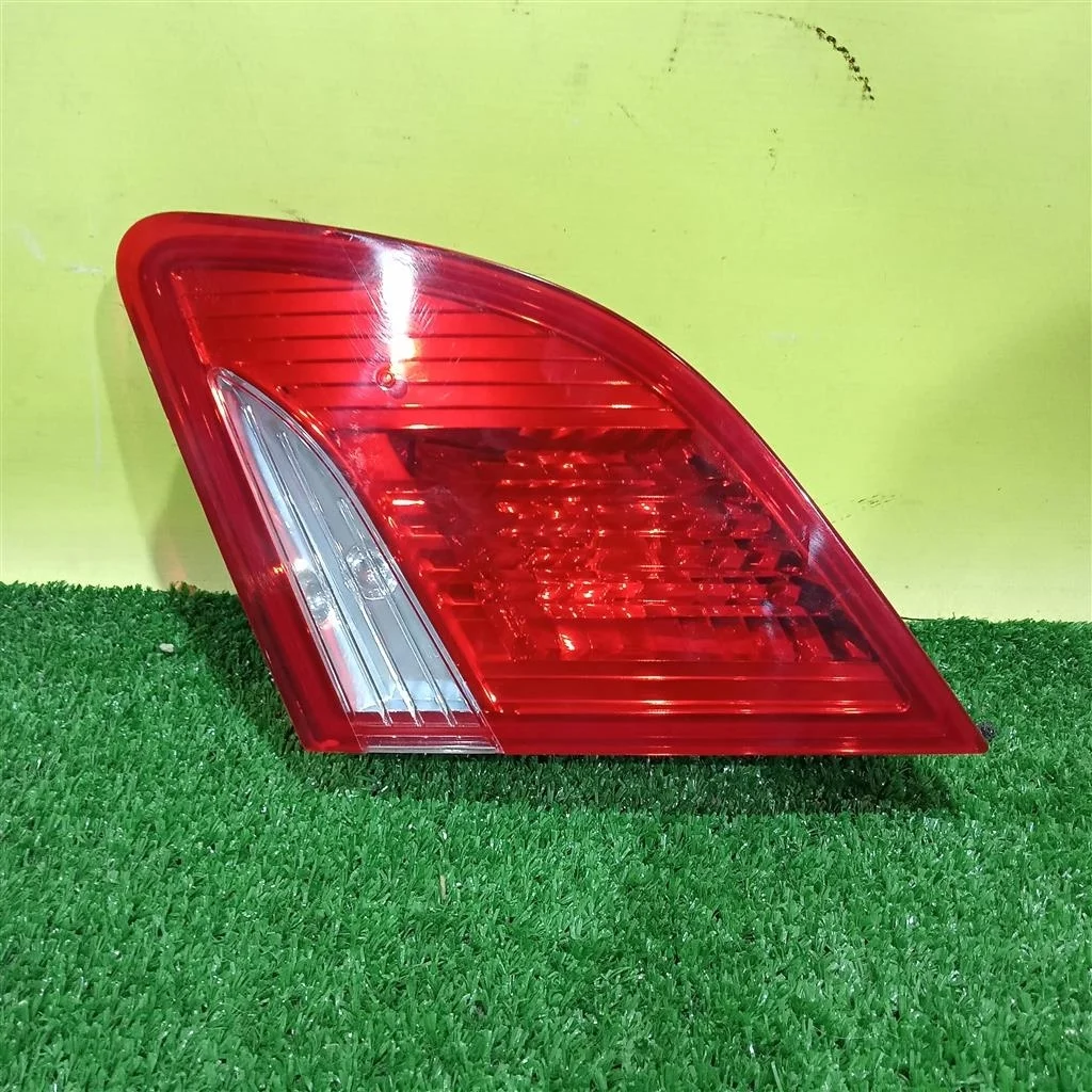 Фонарь задний внутренний правый  Peugeot 408 2012 9678059780 5970