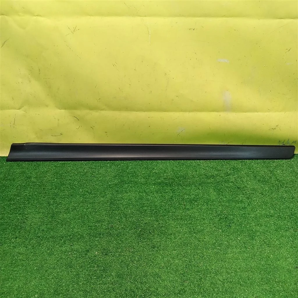 Накладка двери передней правой  Nissan X-Trail (T32) 2014 808764CM1A 7300