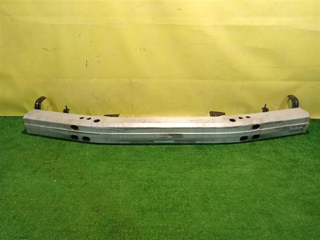 Усилитель переднего бампера  Toyota Land Cruiser (200) 2007 5202160140 12410