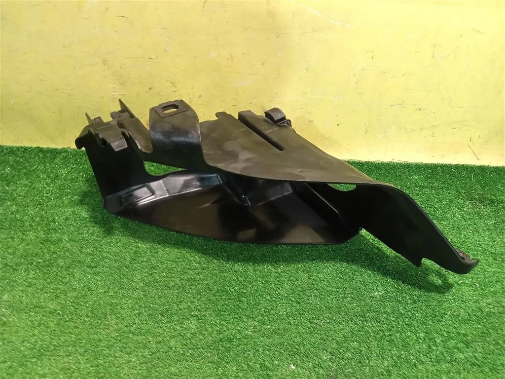 Кронштейн фар правый  Audi Q7 (4L) 2005 4L0941614 13375