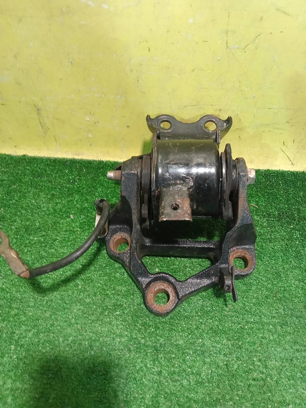 Опора КПП левая  Mazda 6 GH 2007 GS1G39070C 13890