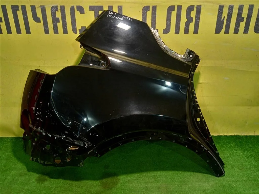 Крыло заднее правое  Toyota RAV4 2015 6160142100 15795