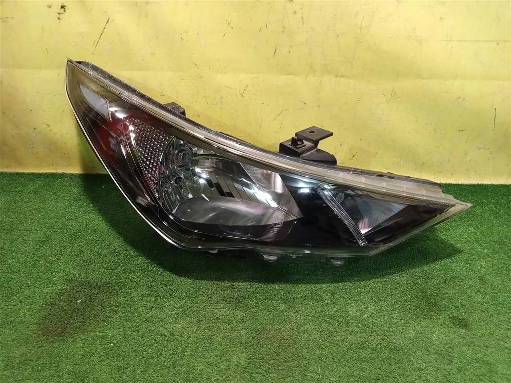 Фара правая  Hyundai Solaris 2020 92102H5500 16954