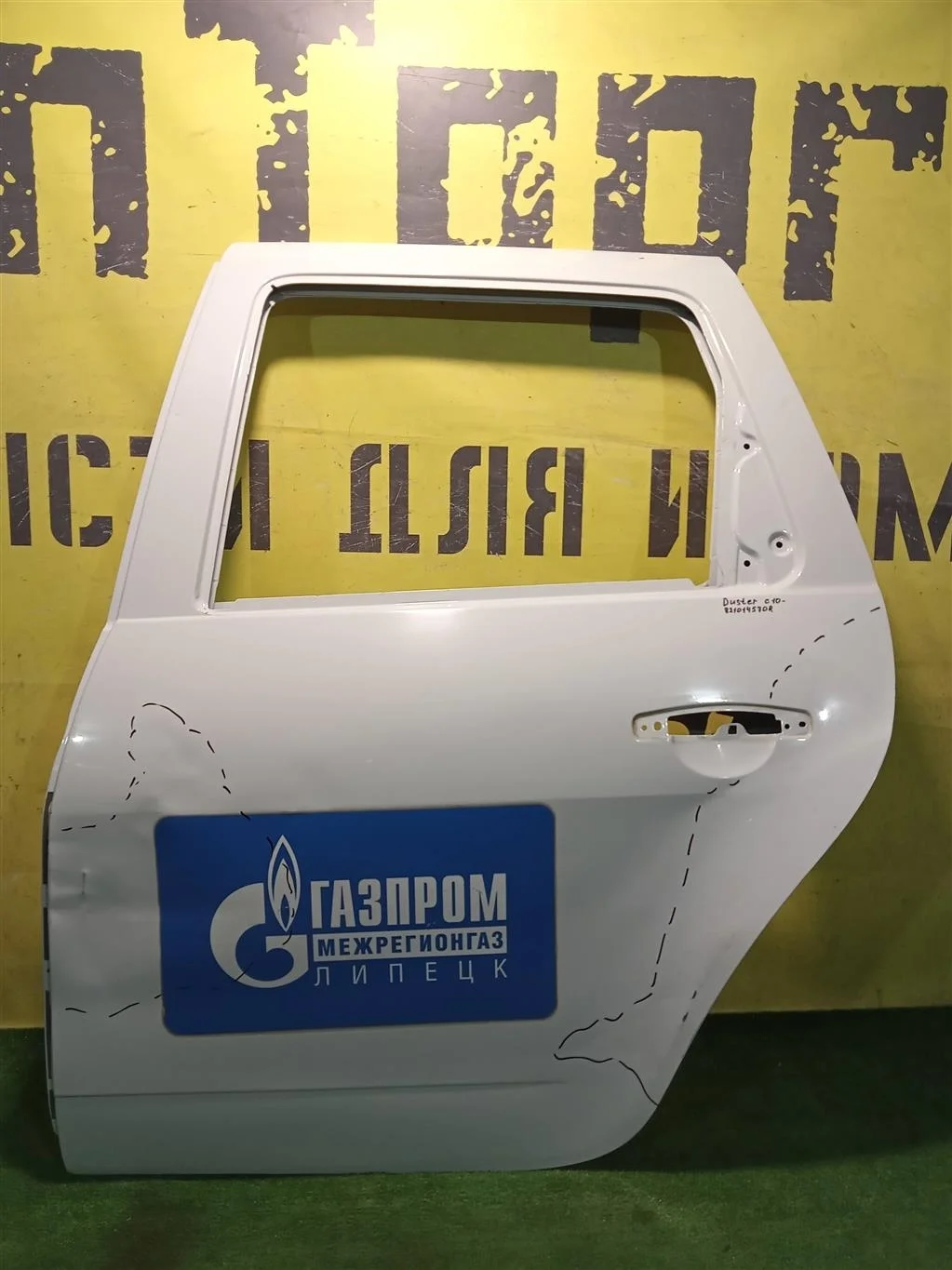 Дверь задняя левая  Renault Duster 2010 821014570R 17766