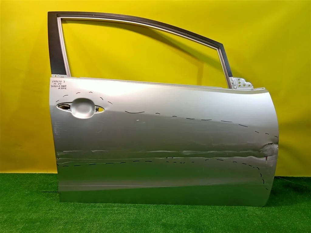 Дверь передняя правая  Kia Cerato 3 YD 2013 76004A7000 21849