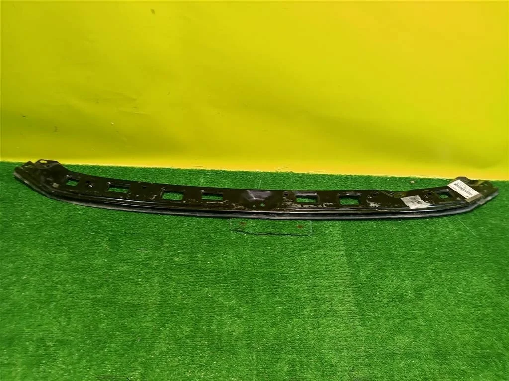 Усилитель переднего бампера  Toyota Land Cruiser (200) 2007 5252160170 22366