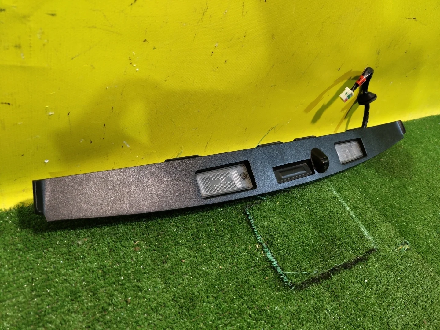 Накладка крышки багажника  Kia Cerato 4 BD 2018 99240M6600 24043