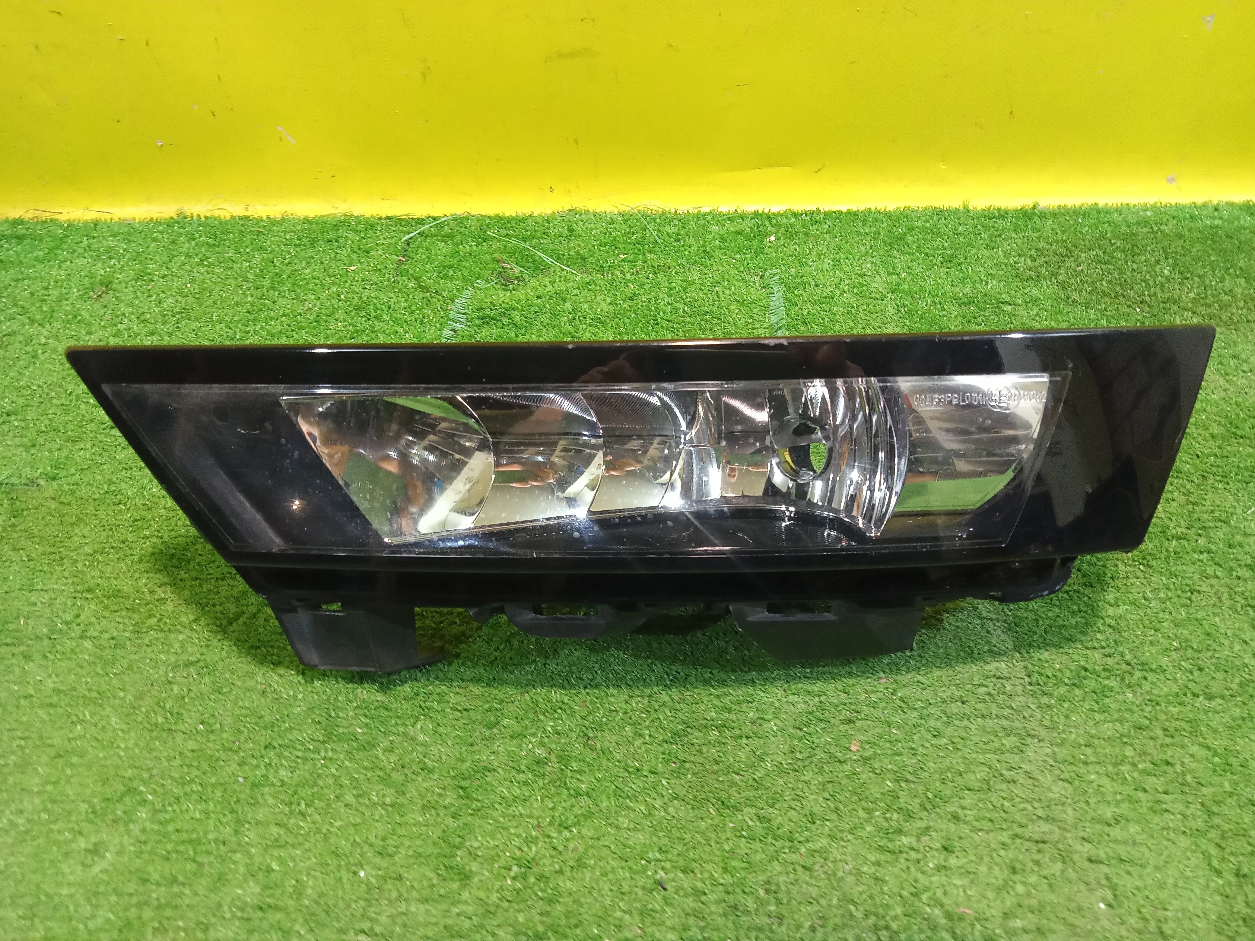 Фара противотуманная левая  Skoda  Rapid 2017 5JA941699D 24836