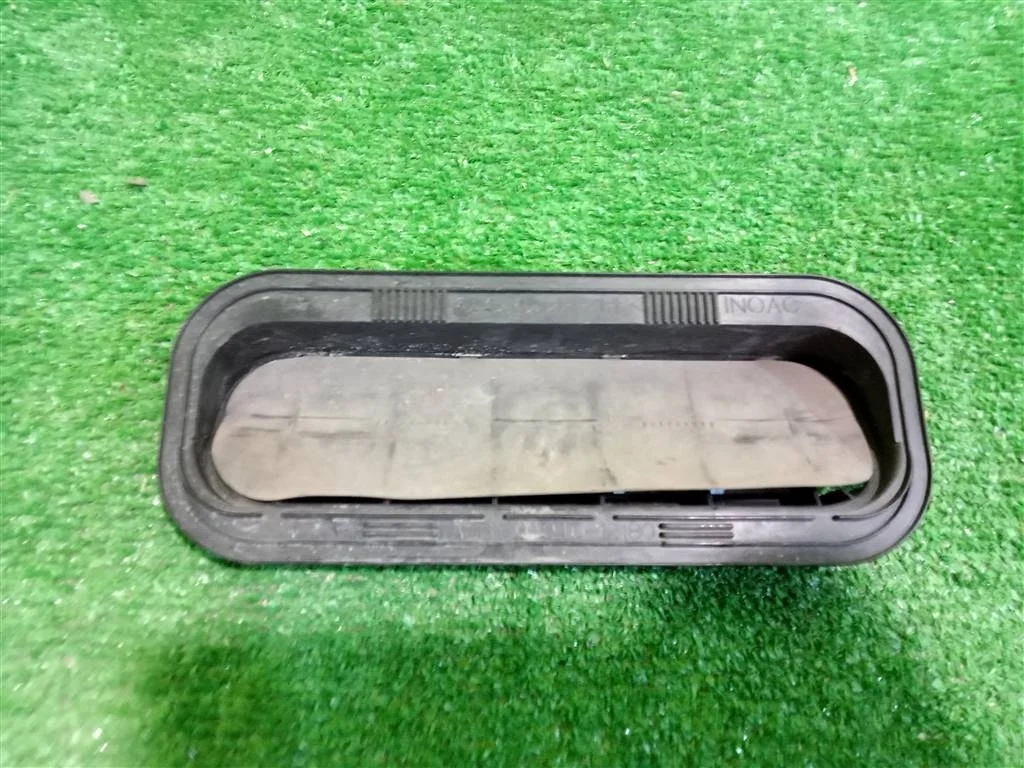 Решетка вентиляционная  Toyota RAV4 2013 6294012180 25437