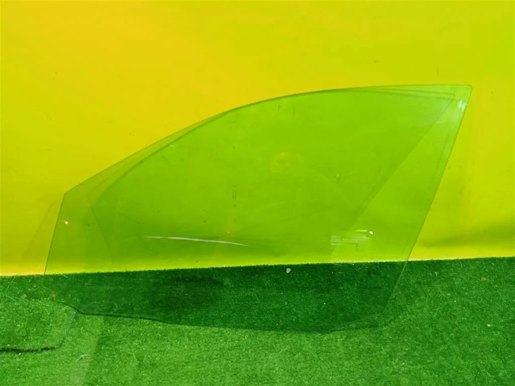 Стекло двери передней левой  MERСEDES BENZ C-Class (W204) 2011 A2047250110 25580