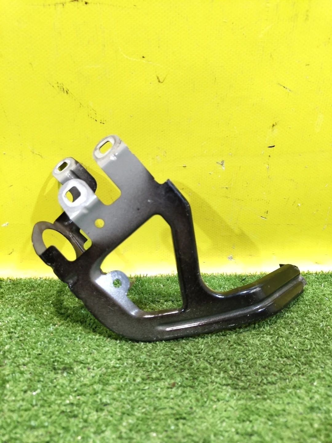 Кронштейн крепления крыла  BMW 5 F10/F11 2009 41357207209 26422