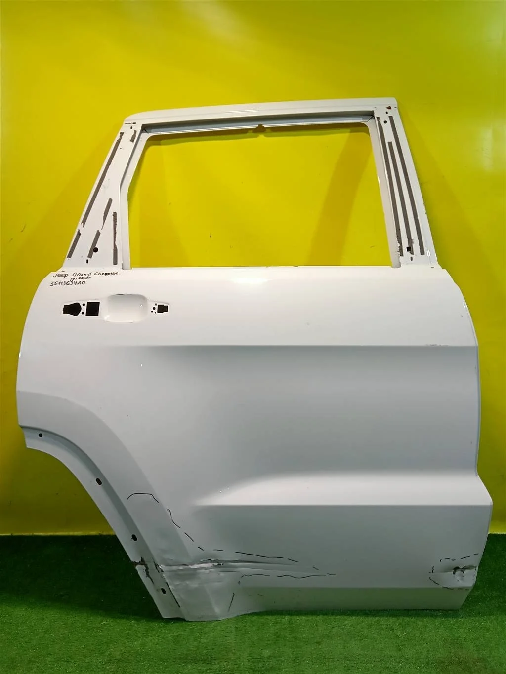 Дверь задняя правая  Jeep Grand Cherokee (WK2) 2010 55113634AO 26744