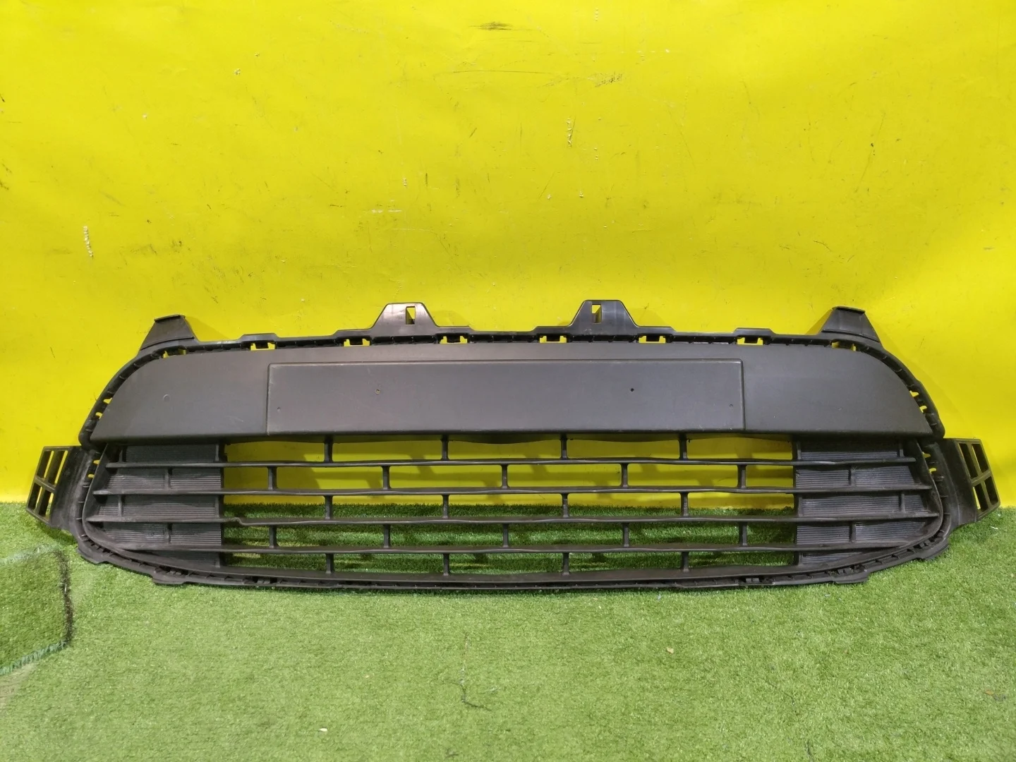 Решетка в бампер нижняя  Kia RIO 4 FB 2017 86561H0000 27639