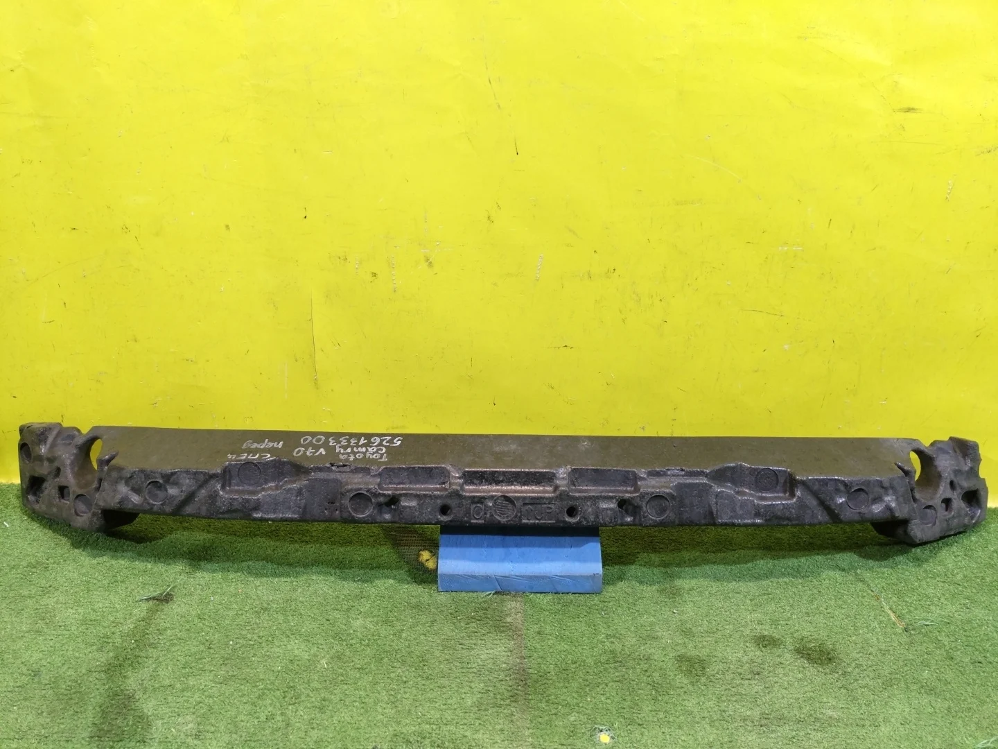 Наполнитель переднего бампера  Toyota Camry V70 2017 5261133300 30586