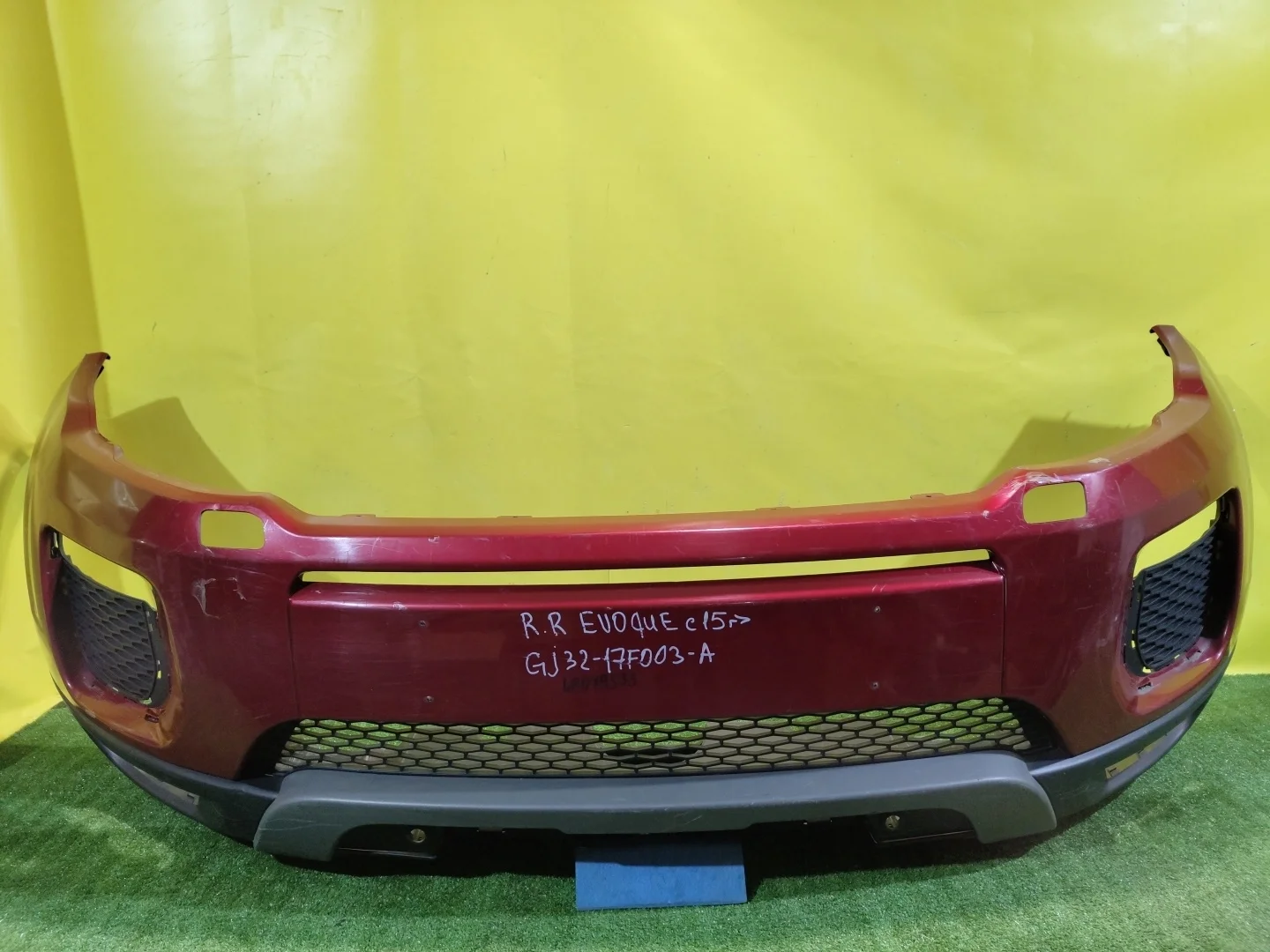 Бампер передний  Land Rover Range Rover Evoque L538 2015 LR079533 31177