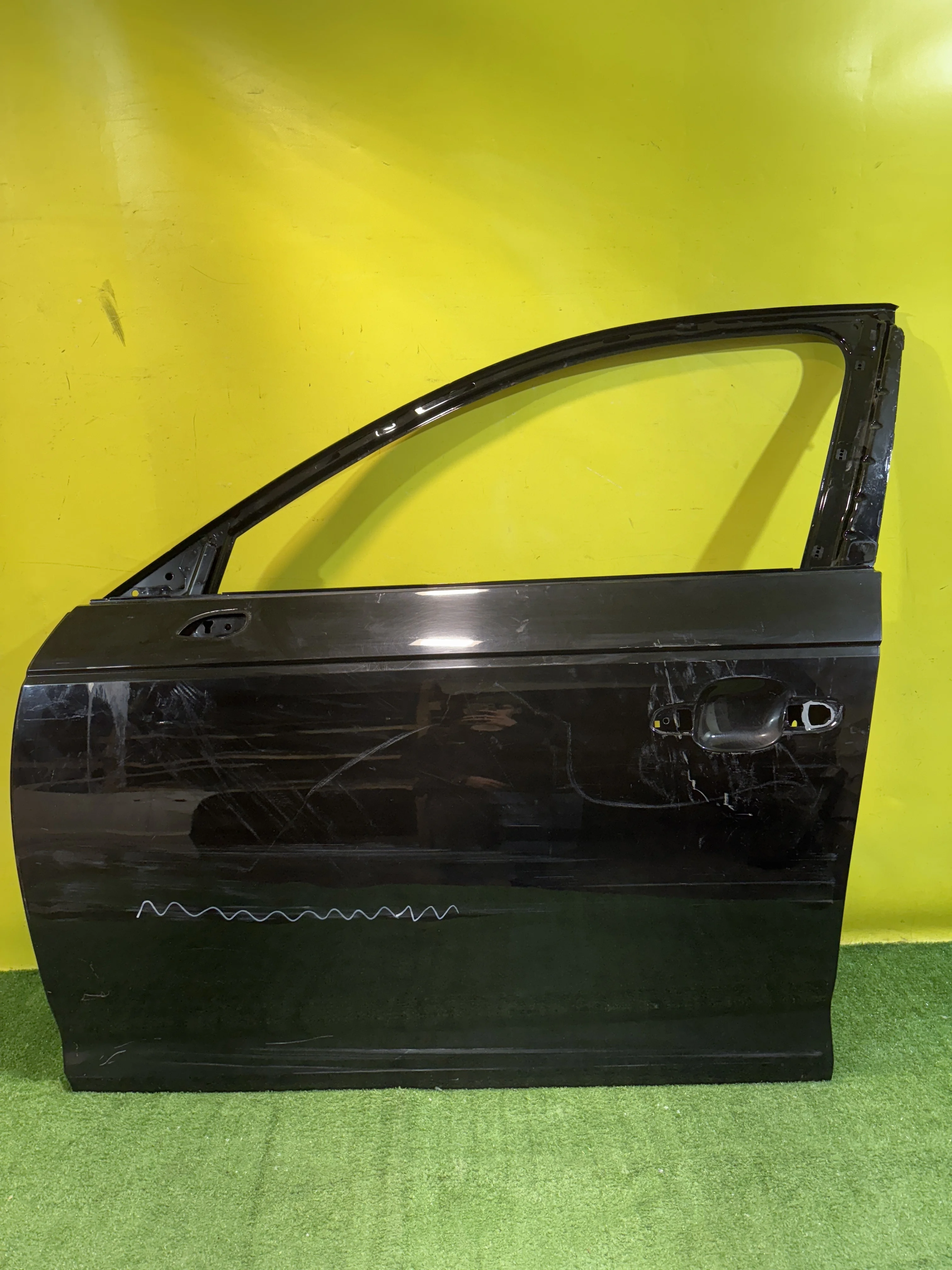 Дверь передняя левая  Audi A4 (B9) 2015 8W0831051D 33803