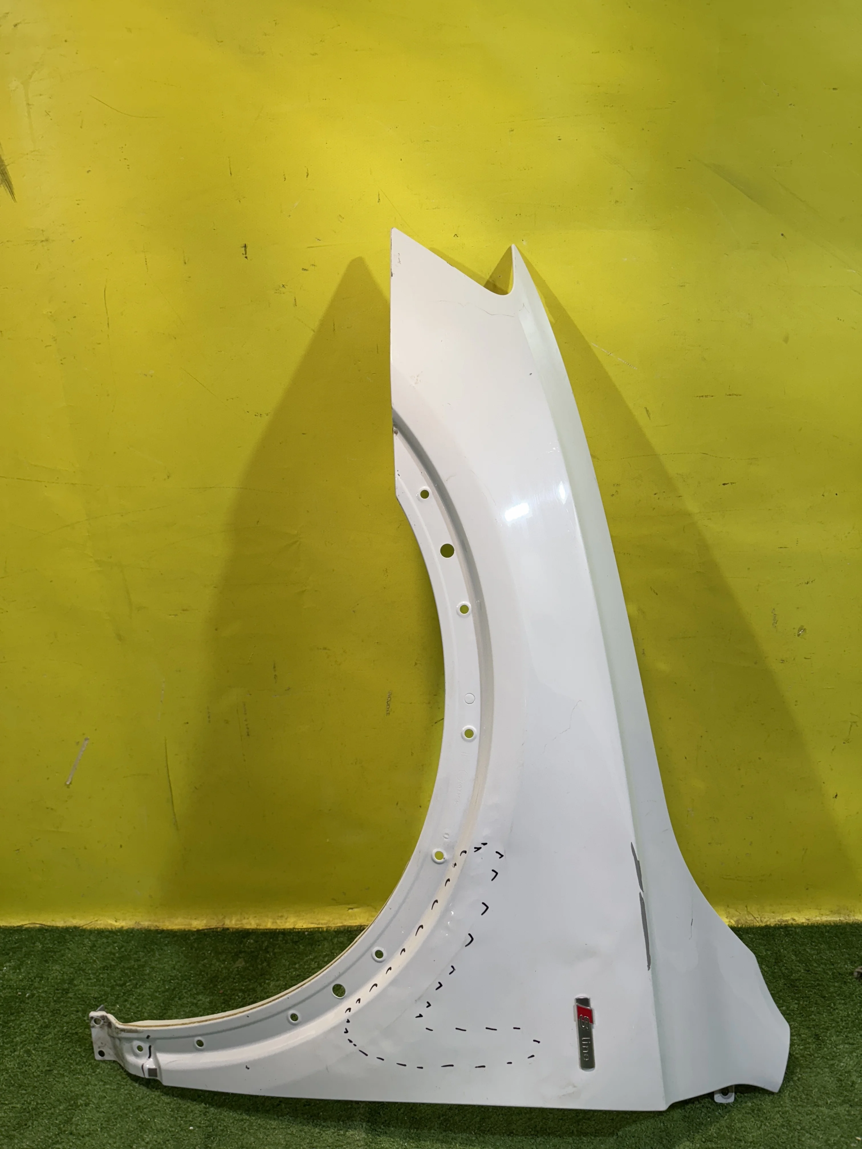 Крыло переднее левое  Audi Q3 (8U) 2012  8U0821105 33885