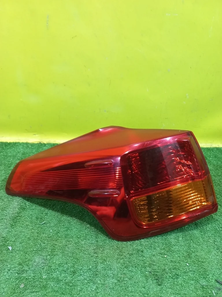 Фонарь задний наружный левый  Toyota RAV4 2013 8156142171 34565