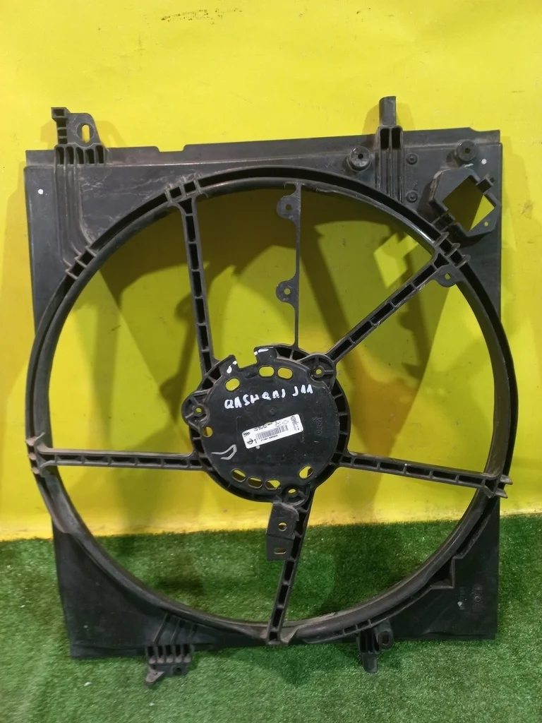 Диффузор вентилятора  Nissan Qashqai (J11) 2014 21481BM90A 34617