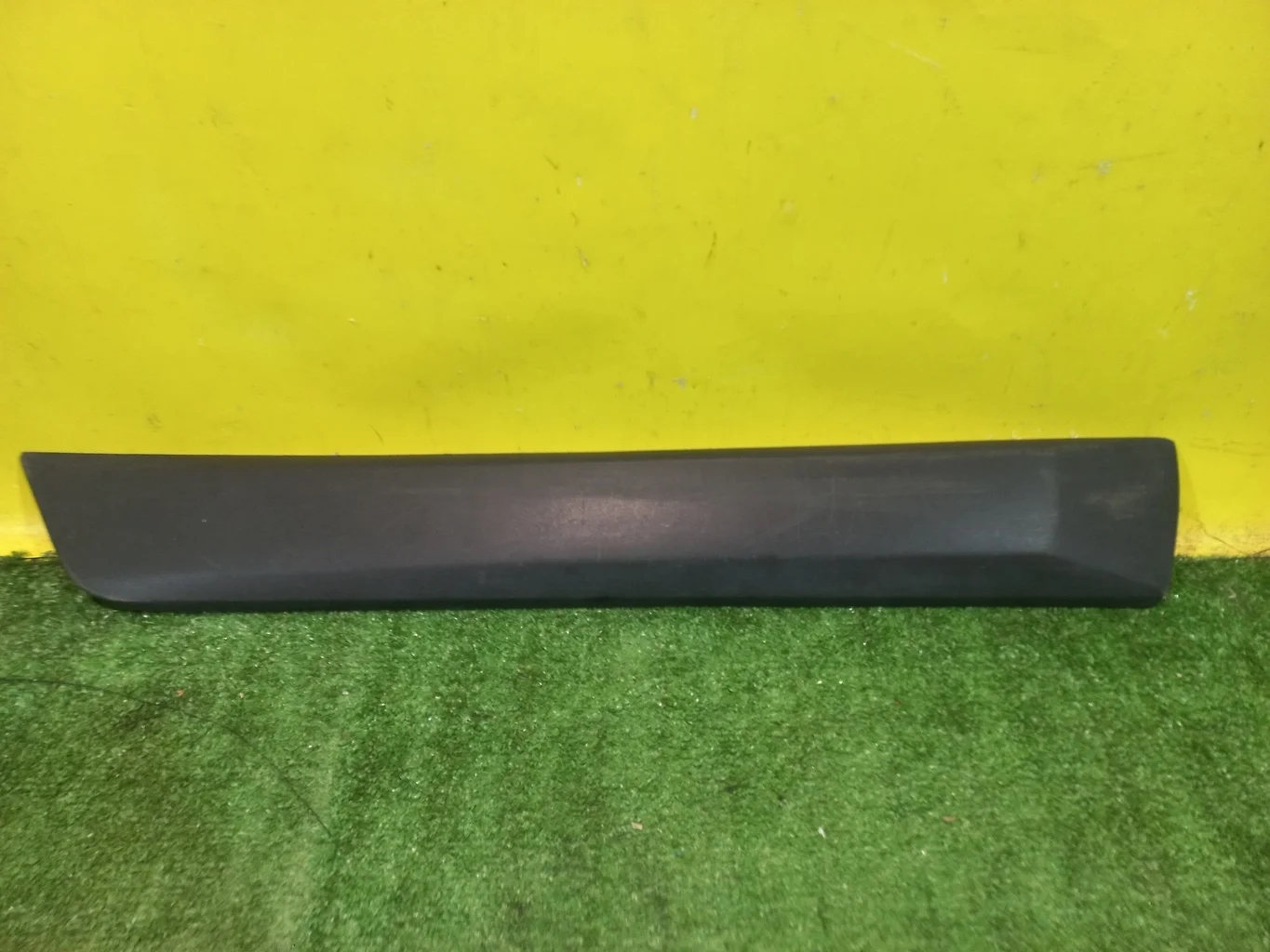 Накладка двери задней правой  Volvo XC60 2008 31349598 34998