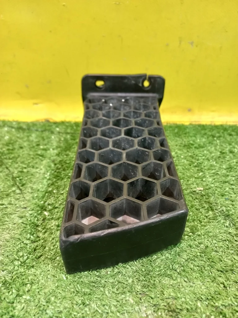 Кронштейн усилителя переднего бампера левый  Hyundai ix35 (LM) 2009 865712Y000 35000