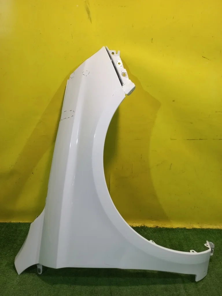 Крыло переднее правое  Lada Vesta 2015- 8450039386 35329