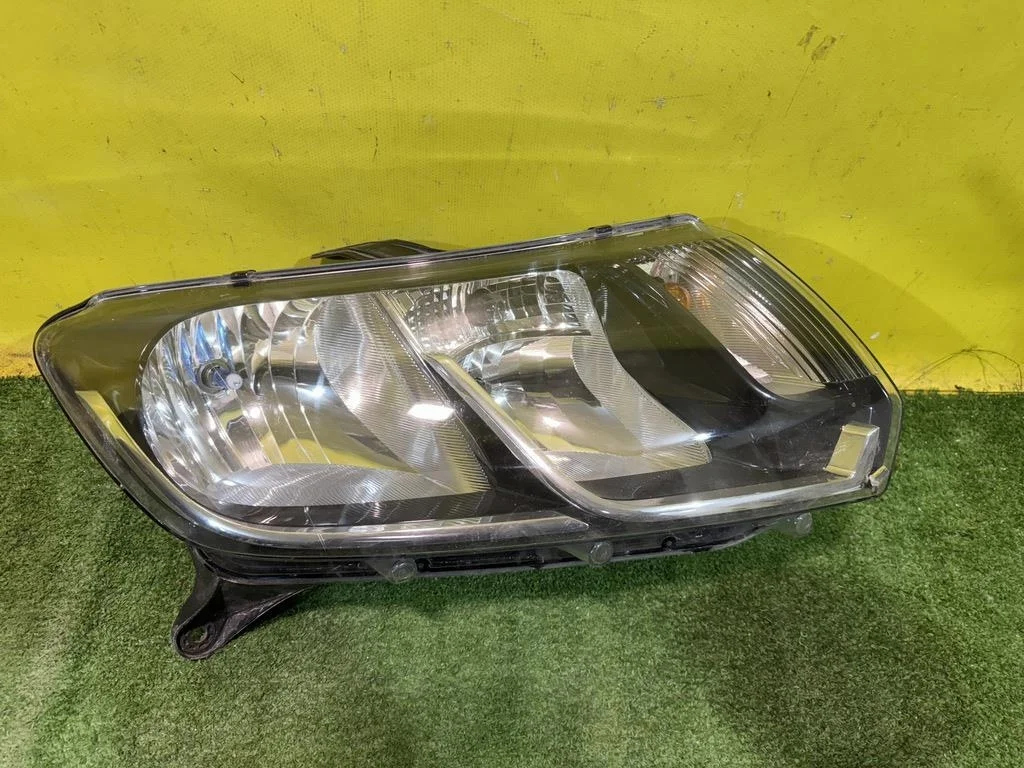 Фара правая  Renault Logan II 2014 260105559R 39817