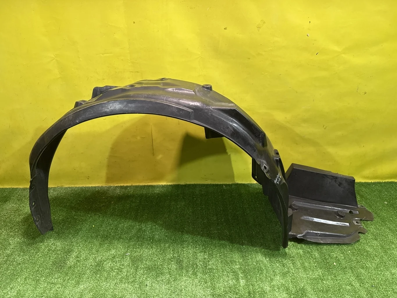 Локер передний правый  Subaru XV (GP) 2012 59110FJ020 40416