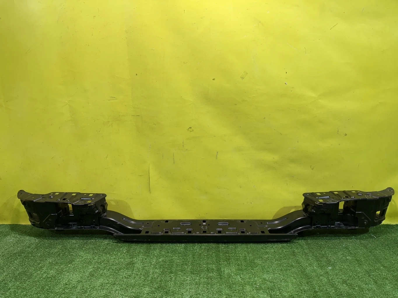 Усилитель заднего бампера  Toyota Hilux Pick Up 2015 520230K040 40661