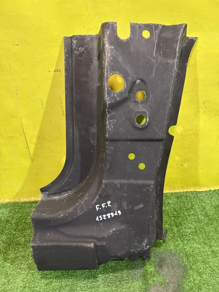 Порог правый  Ford Focus II 2005 1528919 41867