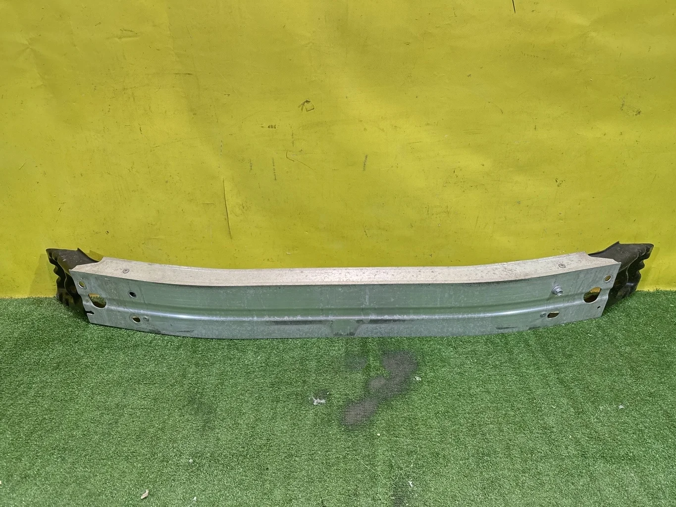 Усилитель переднего бампера  Toyota RAV4 2018 5202142200 42033