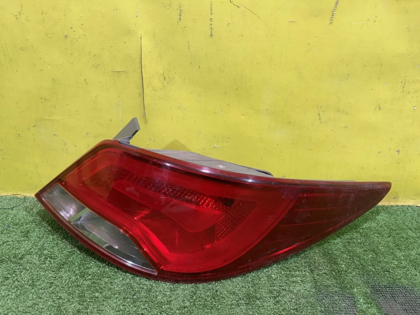 Фонарь задний правый  Hyundai Solaris 2014 924024L600 42161