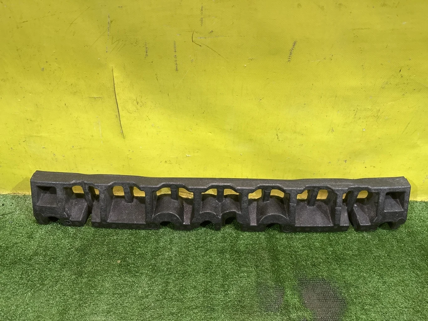 Наполнитель переднего бампера  Volkswagen  Touareg CR 2018 760807248A 42266