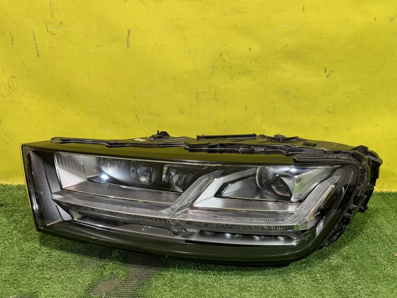 Фара левая LED  Audi Q7 (4M) 2015 4M0941035 42485