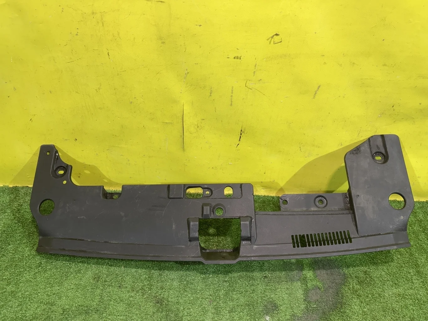 Кожух замка капота  Mitsubishi Lancer X (CY) 2007 6400A831 42681