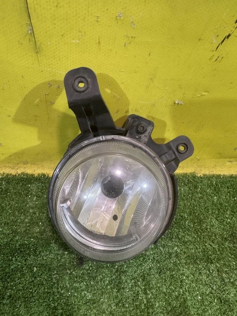 Фара противотуманная правая  Hyundai ix35 (LM) 2009 922022Y000 42745