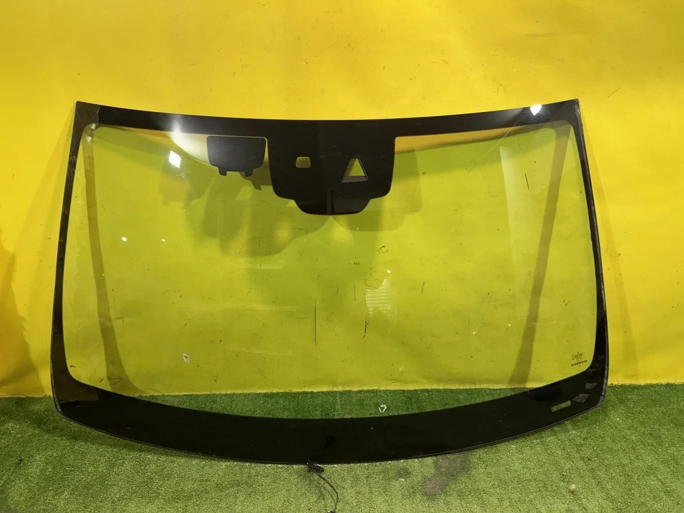 Стекло лобовое (ветровое)  MERСEDES BENZ GLE-Class (W166) 2015 A1666705400 42757