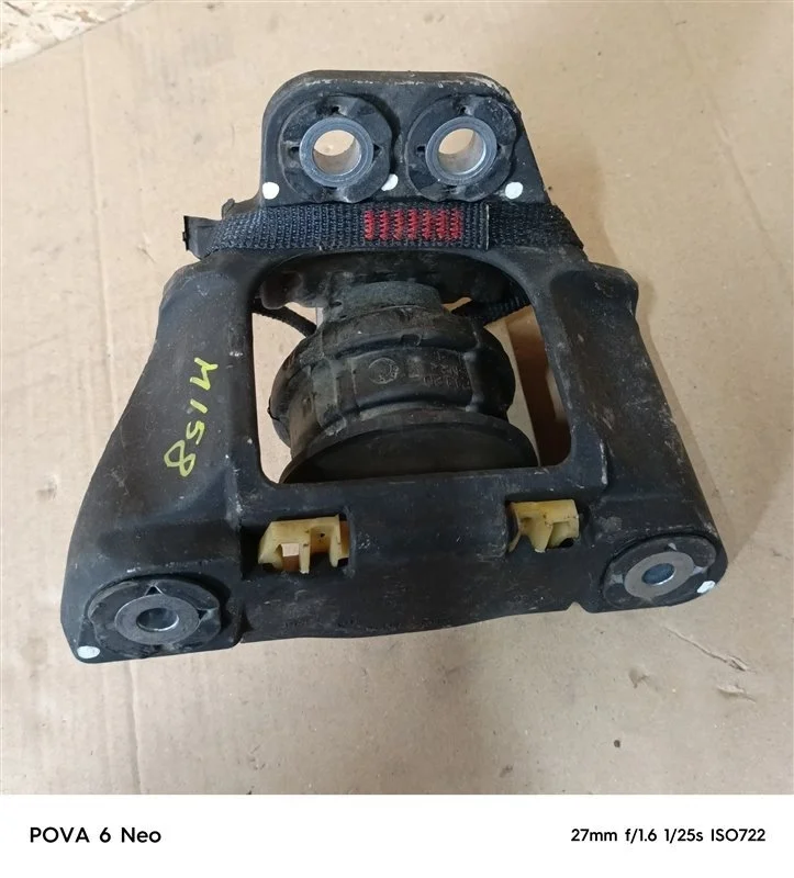 Подушка двигателя VOLVO V60 2020 31686885 B4204T23