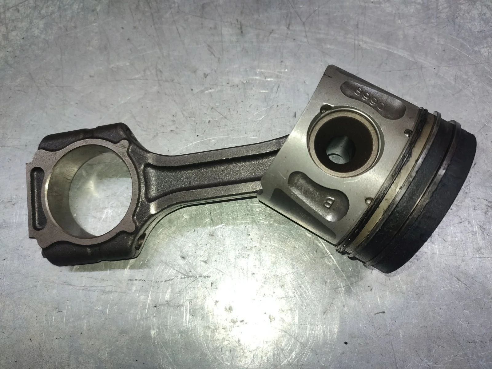 Поршень с шатуном Ssangyong Actyon 2013 C200