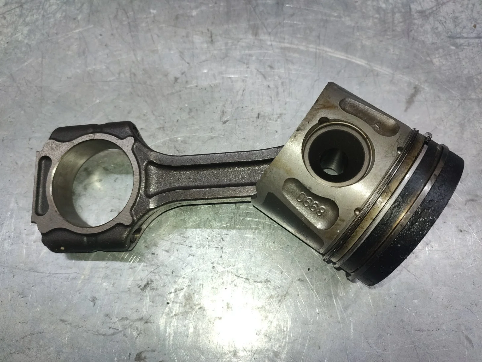 Поршень с шатуном Ssangyong Actyon 2013 C200