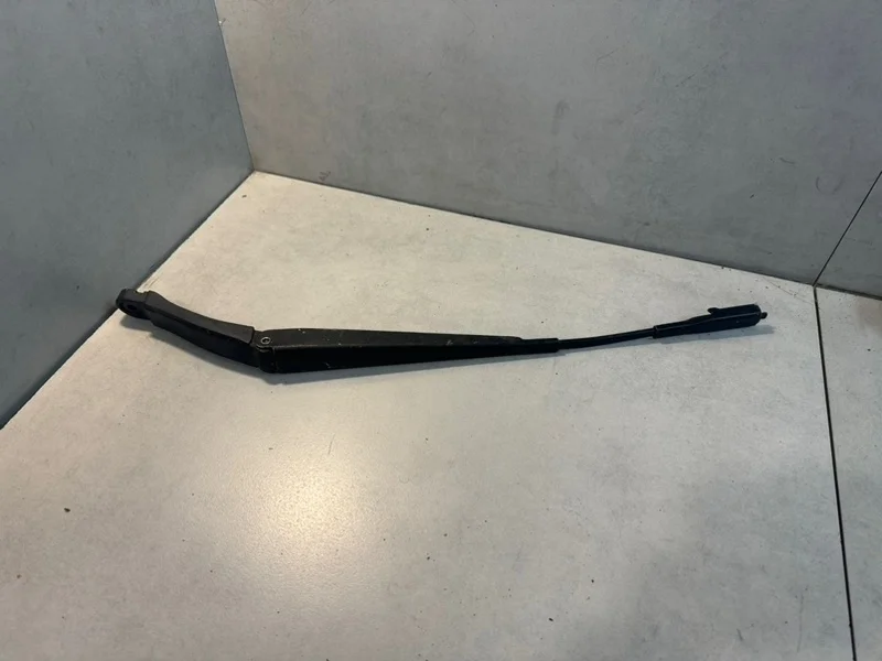 Поводок стеклоочистителя Volvo XC90