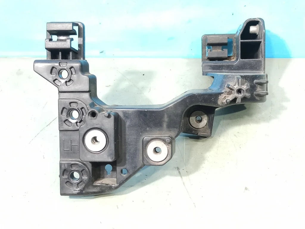 кронштейн фары Kia Ceed 2 JD 2012-2015  03.01.2014