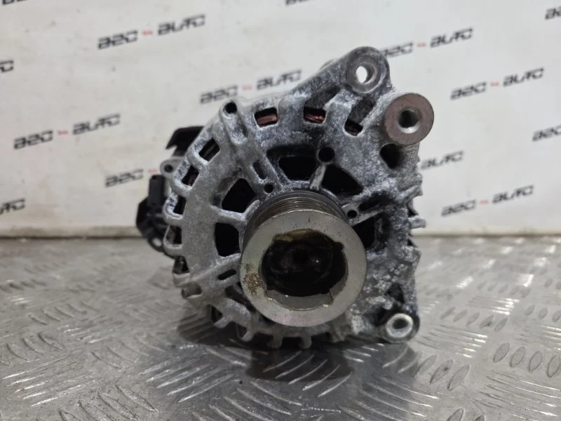 Генератор Nissan Serena 2012 2310A1VA0C C26 MR20DD