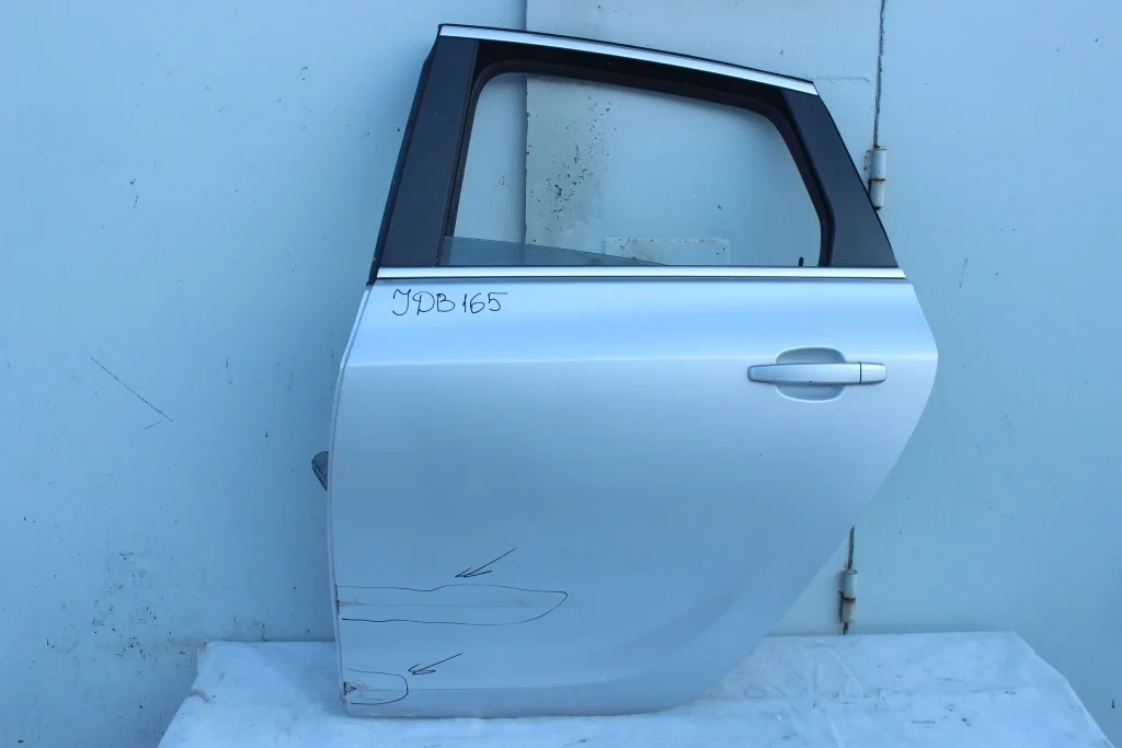 Дверь задняя левая вмятины Opel Astra J