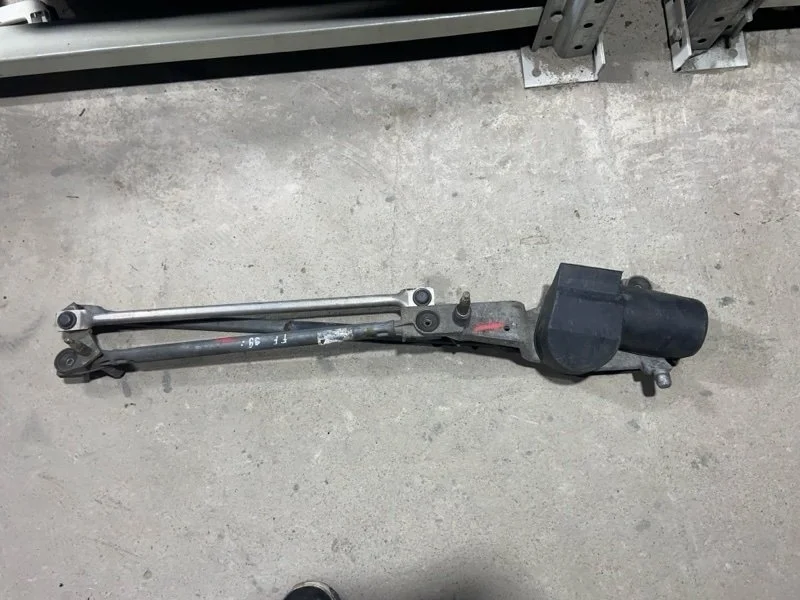 Трапеция стеклоочистителей в сборе задняя левая