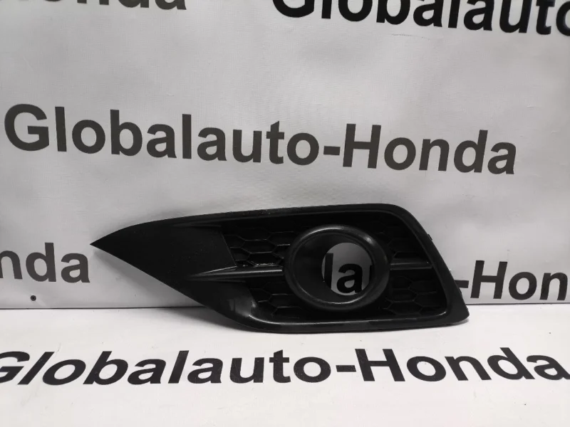 Накладка противотуманной фары передняя левая Honda