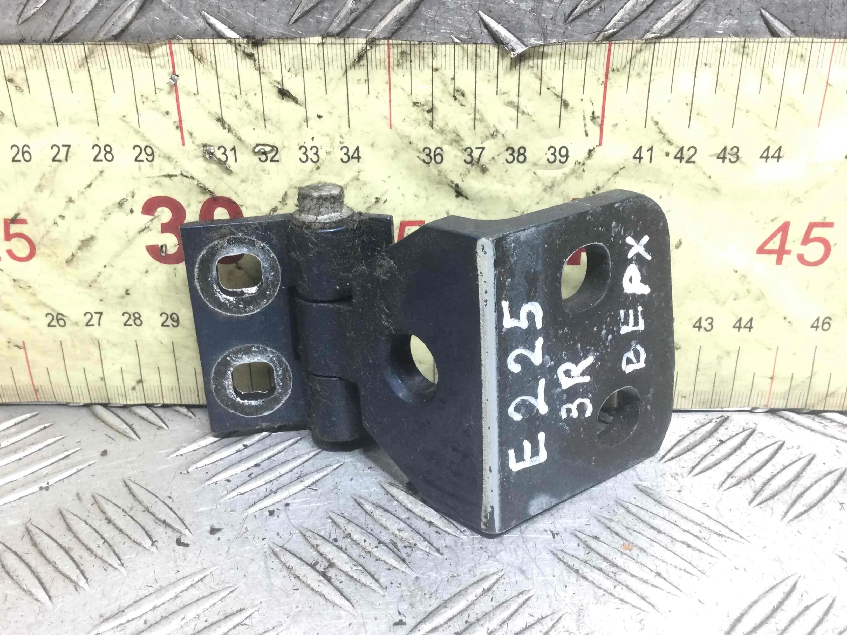 Петля двери задней правой BMW X3 E83 (2003-2006) бензин 2.5 i Автомат Кроссовер